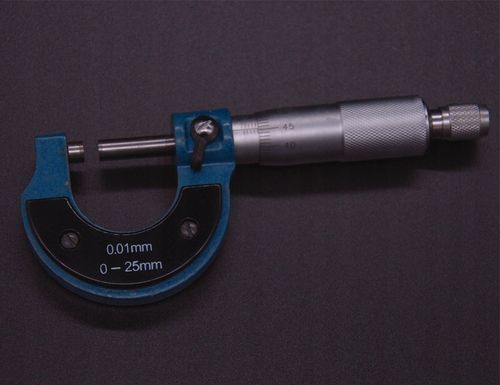 MIKROMETR NONIUSZOWY ZEWNĘTRZNY 0.01MM 0-25 MM na Arena.pl