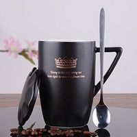 Kubek Do Kawy Lub Herbaty - KING OF QUEEN - Ceramiczny - Z Pokrywką Czarny