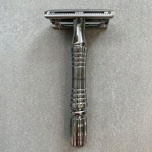 Tradycyjna Klasyczna Maszynka Do Golenia Z Lusterkiem + Żyletki Wilkinson na Arena.pl