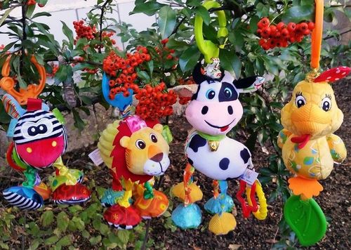 BaliBazoo Krówka CAESAR Zawieszka maskotka Sensoryczna z Wibracjami Gryzak na Arena.pl