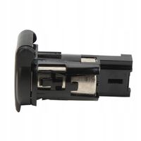 Gniazdo zasilania 12V 120W 253312923R