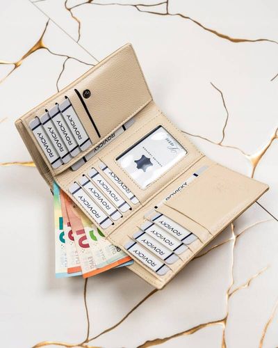 skórzany portfel damski na bigiel i zatrzask ze wzorem fal - lorenti na Arena.pl