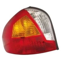 LAMPA TYLNA PRAWA HYUNDAI SANTA FÉ I 2000 2001 2002 2003 2004 2005 2006