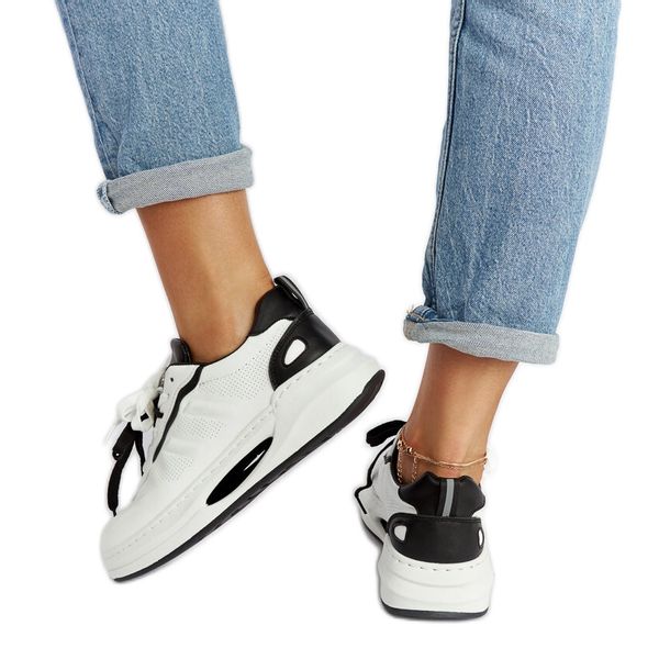 Biało-czarne sneakersy r.39 zdjęcie 1