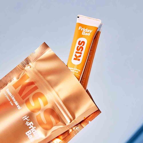 Błyszczyk Do Ust Stymulujący Friday Bae Kiss 15Ml na Arena.pl
