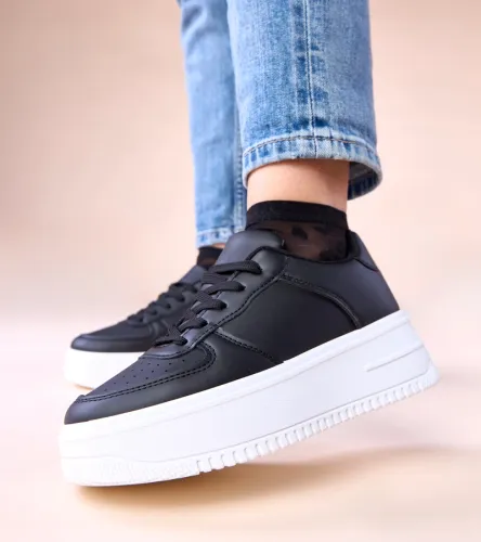 Czarne sneakersy na platformie Avita 40 na Arena.pl