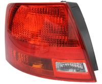 Audi A4 B7 Lampa tylna lewa Kombi