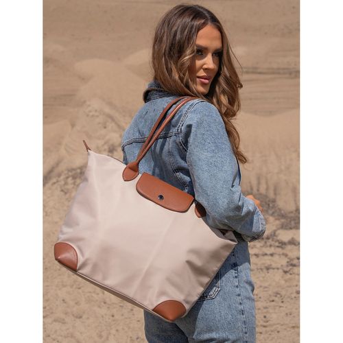 beżowa shopperka damska wykonana z poliestru, zawieszona na Arena.pl