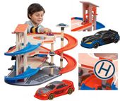 DUŻY DREWNIANY PARKING Z SAMOCHODAMI RUCHOMA WINDA