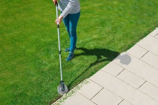 OBCINARKA DO KRAWĘDZI TRAWNIKA OSTRA WYTRZYMAŁA zdjęcie 4