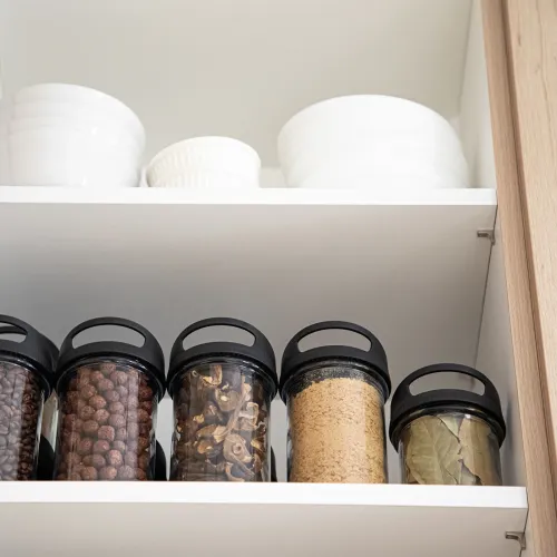 Pojemnik szklany 545 ml, z zakrętką do zawieszania na Arena.pl