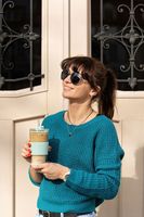 Szklany kubek do kawy ze słomką Vialli Design FUORI 600ml 30428 (miętowy)