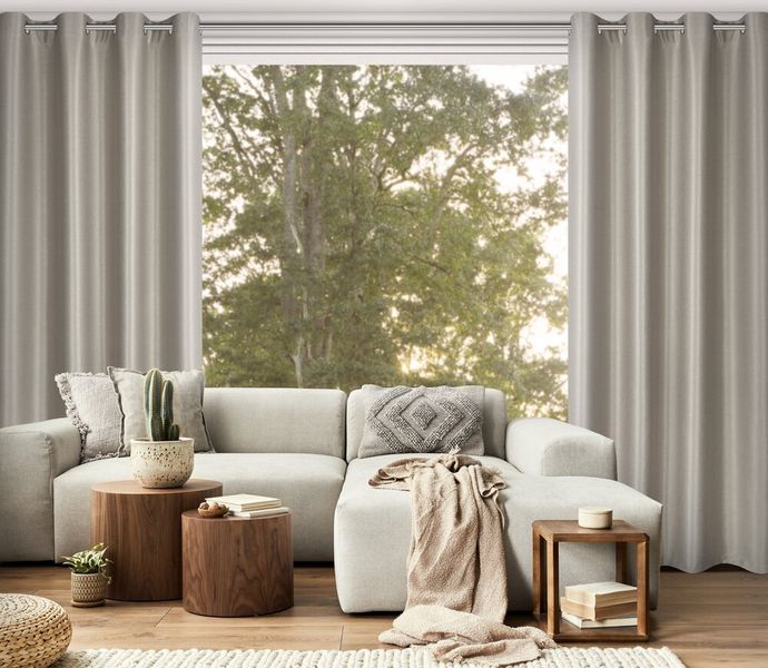 Zasłona gotowa na przelotkach SELINA 140x250 cbeż z błyszczącą nicią zdjęcie 8