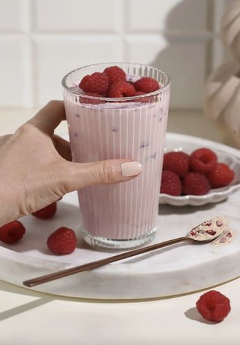 BIALKO WPC KONCENTRAT BEZ LAKTOZY WEGAŃSKIE, BIAŁA CZEKOLADA-MALINA na Arena.pl