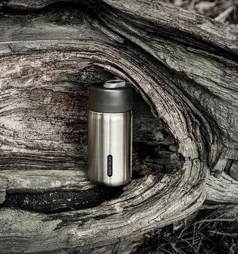 KUBEK TERMICZNY stalowy czarny Black+Blum na Arena.pl