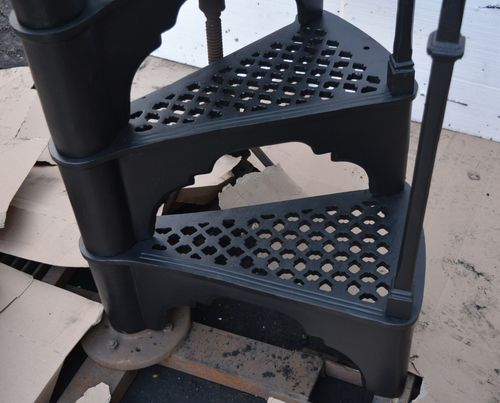 SCHODY KRĘCONE FI 1,00 M - WZÓR NR 3 - 1 TRALKA NA STOPNIU na Arena.pl