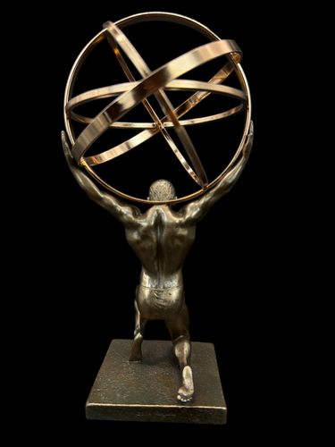 KLĘCZĄCY ATLAS Z GLOBEM VERONESE WU77585A1 na Arena.pl