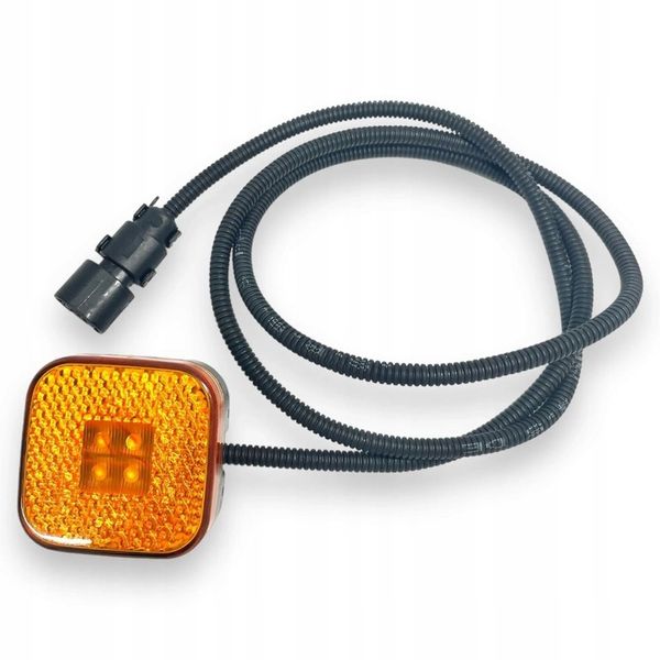 Lampka obrysowa LED błotnika MAN F2000 L2000 TGA TGL TGM TGS TGX z wiązką zdjęcie 1