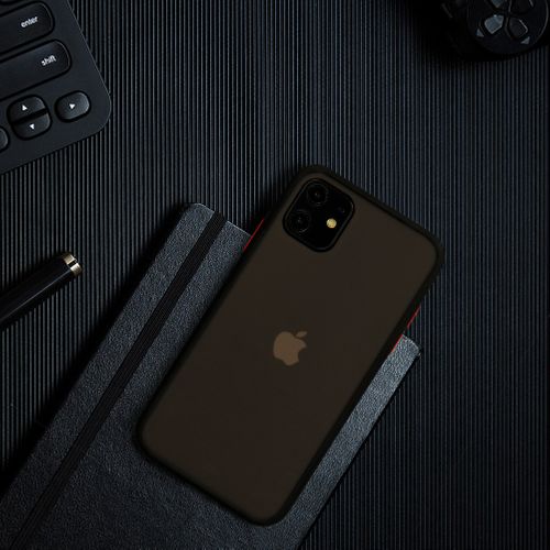 Vennus Color Button Bumper > iPhone 11 czarny na Arena.pl