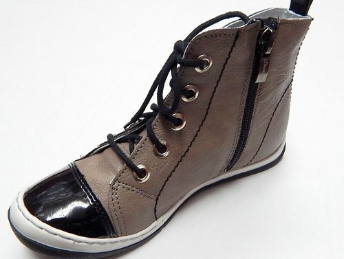 Kornecki 4445 Popiel na Arena.pl