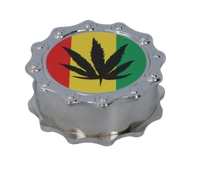 Srebrny Grinder Młynek do Suszu Tytoniu Ziół Rasta Paski z Czarnym Liściem