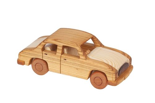 Duży model auta "Syrena" na Arena.pl