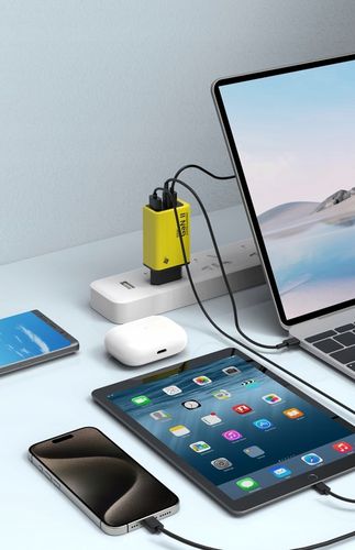 Szybka ładowarka sieciowa GaN II 65W 3A QC 3.0 2x USB C + 1x USB A na Arena.pl