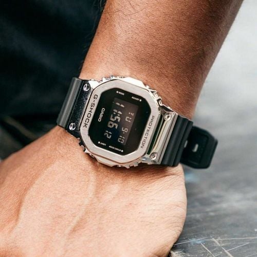 Zegarek Unisex Casio G-Shock GM-5600U-1ER (Ø 43 mm) na Arena.pl