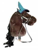 BRĄZOWY HOBBY HORSE Z KIJKIEM Z NIEBIESKIM NAUSZNIKIEM