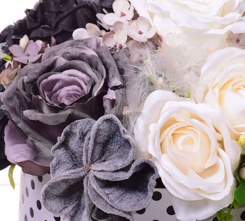 Flower box czarno- biały na Arena.pl