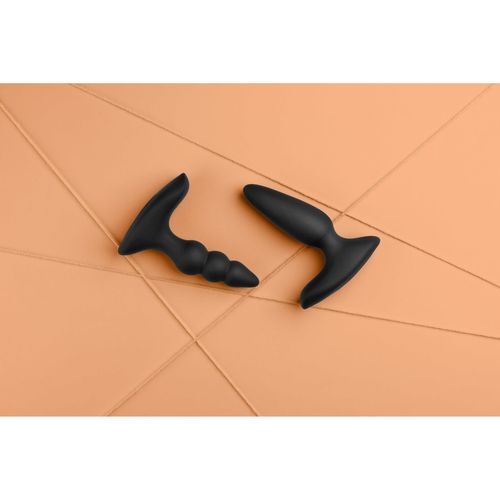 Smooth Vibrating Anal Plug With Remote Control na Arena.pl