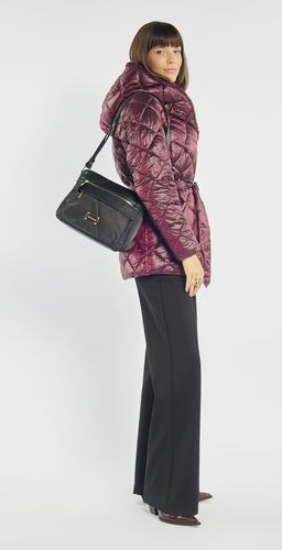 MONNARI Pojemna czarna torebka listonoszka Kieszonki Długi Pasek Kieszonki na Arena.pl