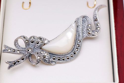 Srebrna broszka Staviori na Arena.pl