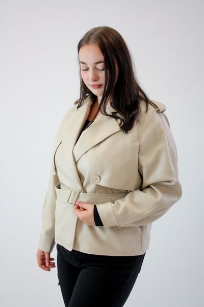 Dwurzędowa kurtka eko skóra z paskiem Edima Beżowa 2XL zdjęcie 2