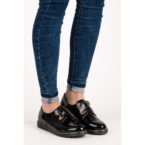 Lakierowane półbuty r.41 na Arena.pl