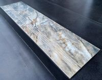 Płytki na schody 120x30 marmur BRAZILIAN AMBER HIT