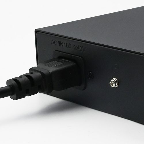 Qoltec SWITCH PoE 16xRJ45 Fast Ethernet + Uplink na Arena.pl