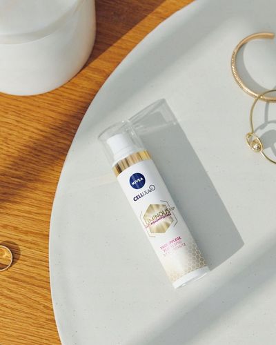 NIVEA CELLULAR LUMINOUS 630 Krem na przebarwienia plamy z filtrem SPF50 na Arena.pl