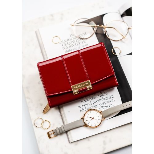 bordowy, poziomy portfel damski wykonany z lakierowanej na Arena.pl