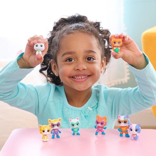 DISNEY JUNIOR SUPER KITTIES MINI FIGURKA NIESPODZIANKA KOTEK 3+ na Arena.pl