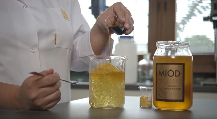 Krem do rąk z miodem i propolisem 70ml zdjęcie 4