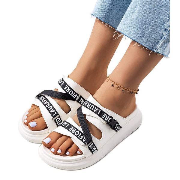 Białe klapki na platformie r.38 zdjęcie 1