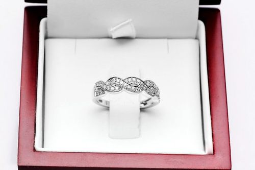 Złoty pierścionek PBD3426 - Diament na Arena.pl