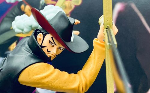 Figurka Banpresto One Piece Battle Record Collection - Dracule Mihawk na Arena.pl