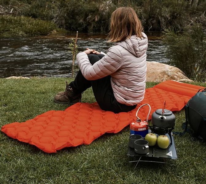 Materac jednoosobowy z pompką pomarańczowy zdjęcie 7