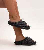 Czarne klapki piankowe z oczami Gorgesa 40-41