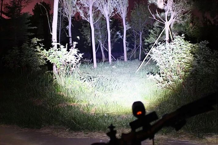 LAMPKA ROWEROWA T6 USB + TYŁ zdjęcie 9