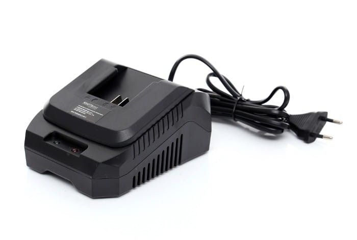 ładowarka x-series kd1761 zdjęcie 1