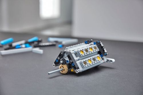 Lego Technic Bugatti Chiron na Arena.pl