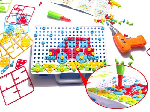 PUZZLE KLOCKI W WALIZCE + WKRĘTARKA 151 ELEMENTÓW HIT! na Arena.pl